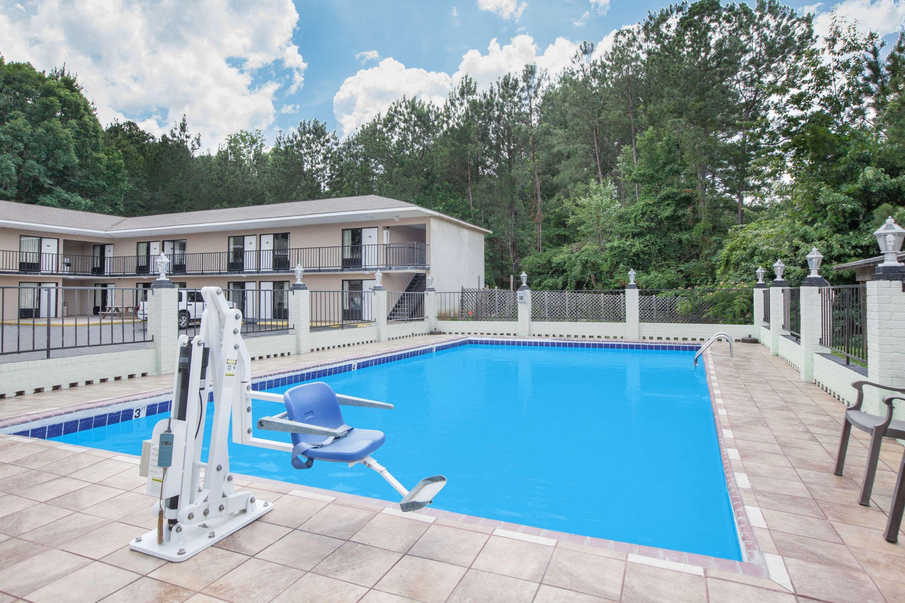 Days Inn By Wyndham Newton Ms I-20 Extérieur photo