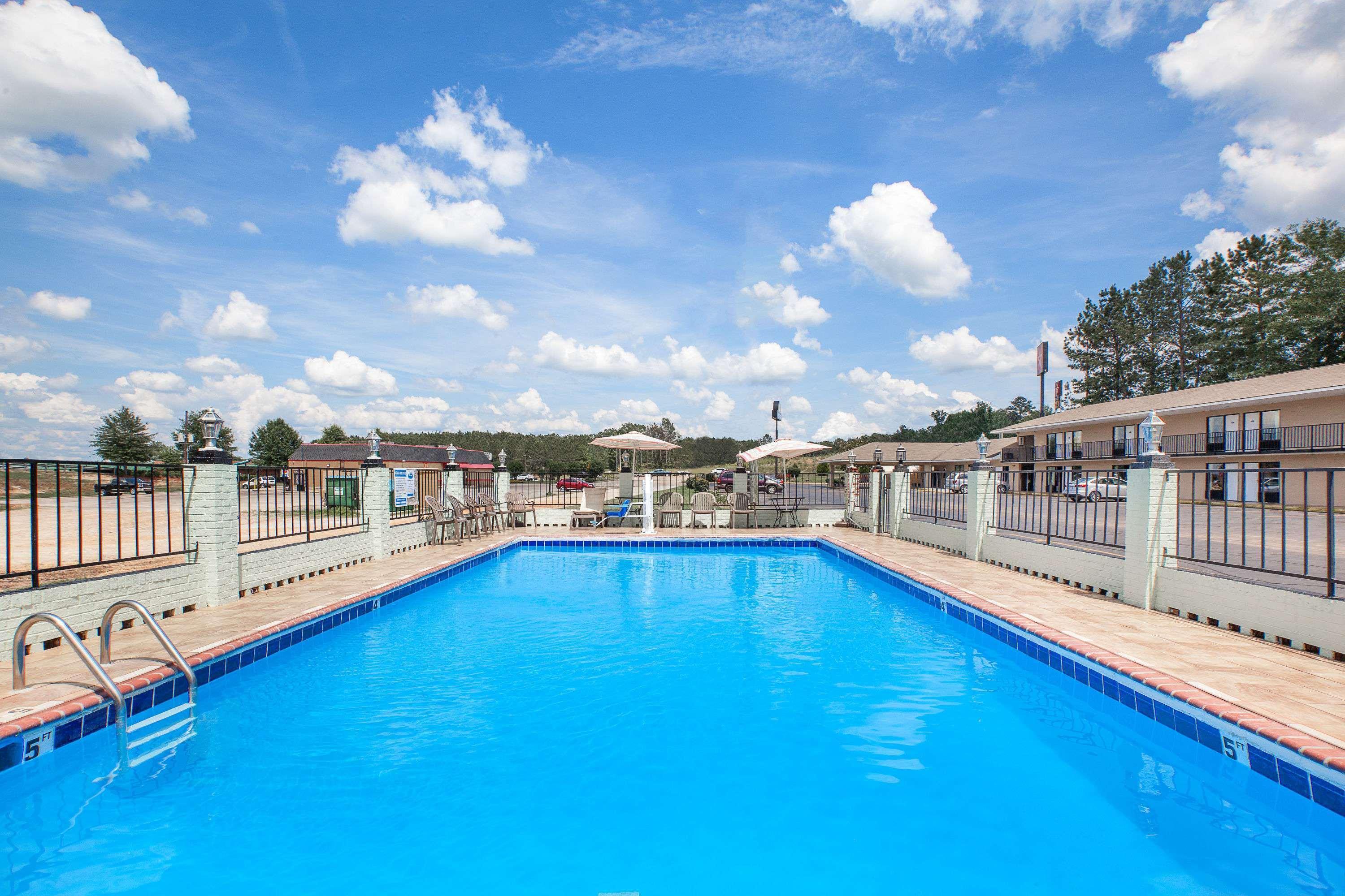 Days Inn By Wyndham Newton Ms I-20 Extérieur photo